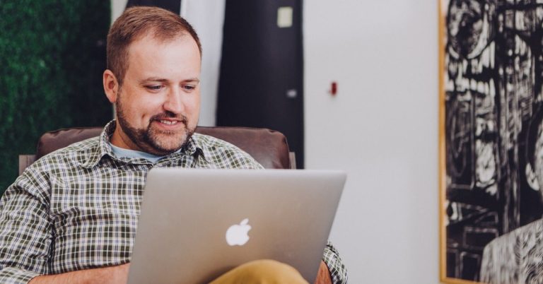 How B2B Companies Can Gather Competitive Intelligence