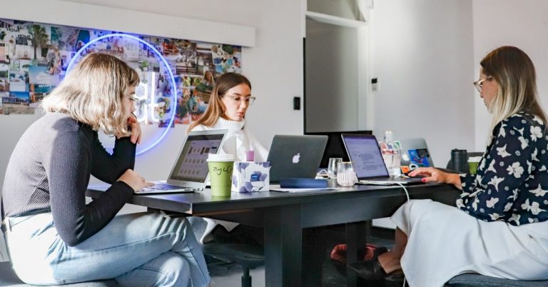 Leverage Competitive Intelligence to Impact CX