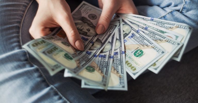 Should You Incentivize Employees Based on NPS?