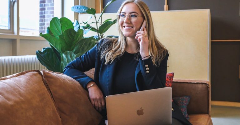 A Simple Act of Acknowledgement: Customer Service in an Online World